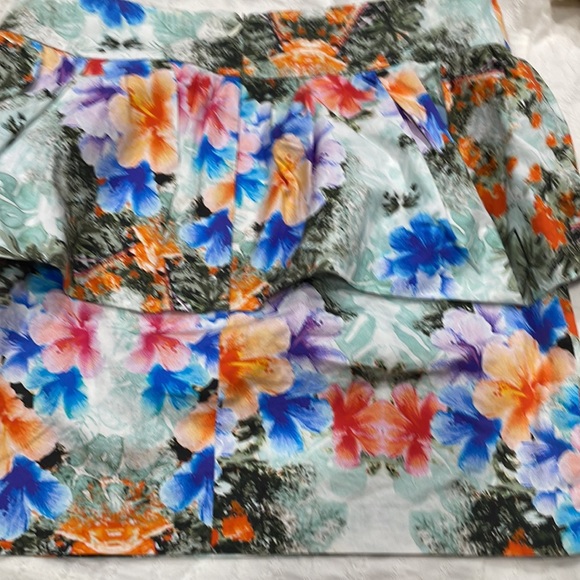 ZARA 🌺 skirt 4X$20 - Picture 4 of 5